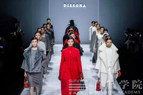 首腦學院攜手深圳時裝周，讓時尚永不止步！