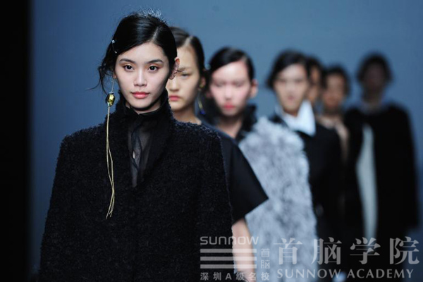 首腦學院攜手深圳時裝周，讓時尚永不止步！