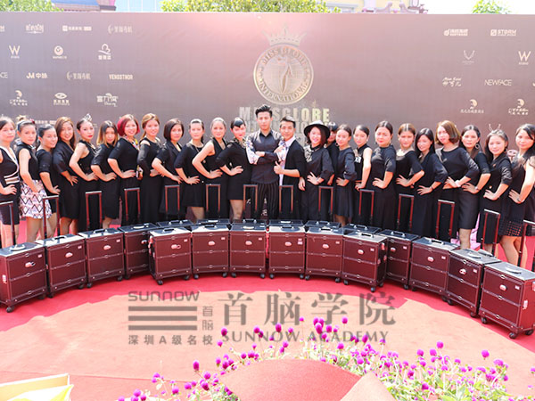 首腦學(xué)院化妝造型師團隊