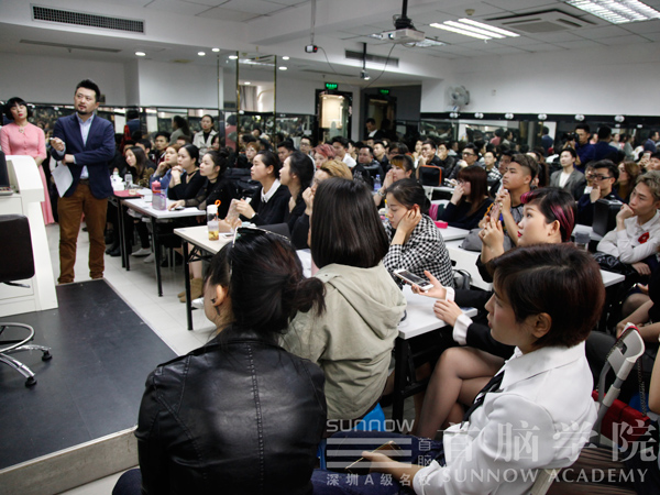 首腦學(xué)院為2017深圳時裝周進(jìn)行化妝造型培訓(xùn)