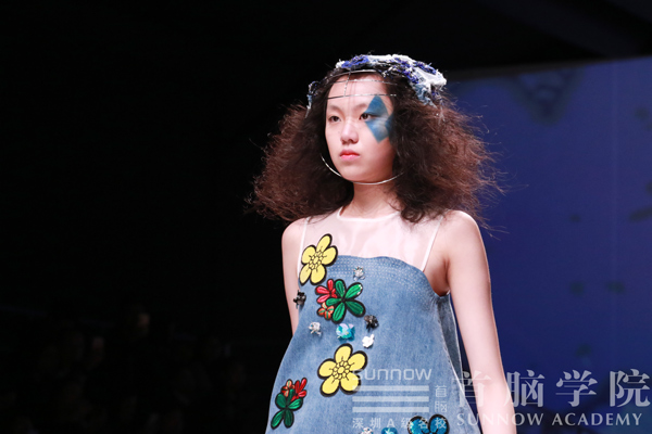 2017深圳時裝周首腦學(xué)院“妝”出時尚新潮流