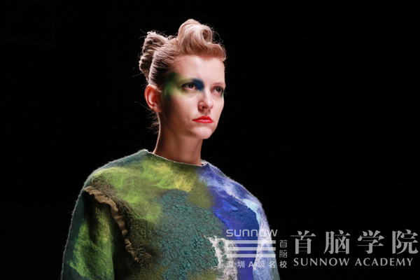 2017深圳時裝周首腦學(xué)院“妝”出時尚新潮流