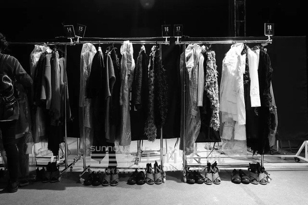 寶安哪里有學化妝盤發(fā)的