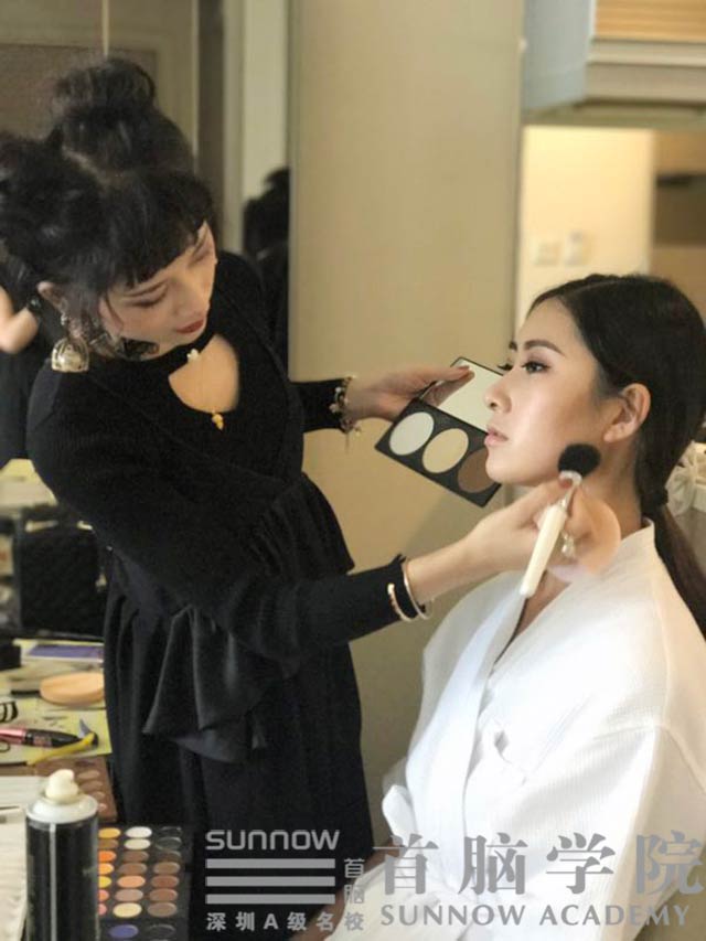 首腦學(xué)院精彩詮釋美麗事業(yè) 第12屆亞洲品牌小姐總決賽完美落幕！