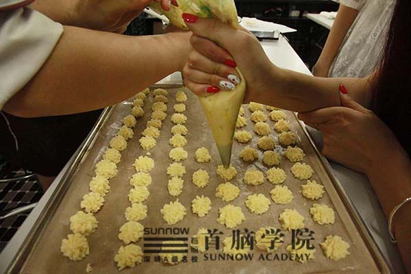 化妝師培訓(xùn)