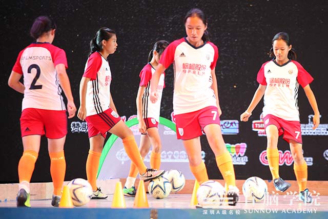 巔峰對(duì)決群星嘉年華，首腦學(xué)院進(jìn)軍綜藝節(jié)目！