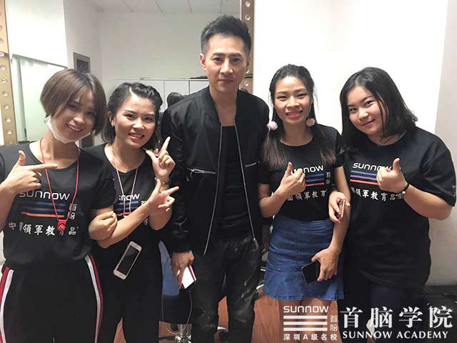 巔峰對(duì)決群星嘉年華，首腦學(xué)院進(jìn)軍綜藝節(jié)目！