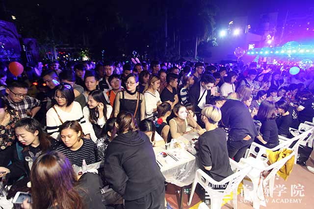 全城狂歡，首腦學(xué)院萬圣夜派對華麗告捷！