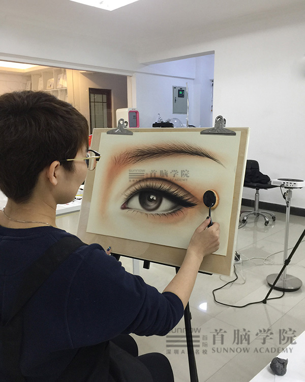 首腦學院南山校區(qū)美妝素描作品