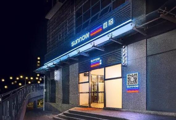 深圳首腦美容美發(fā)化妝美甲學校