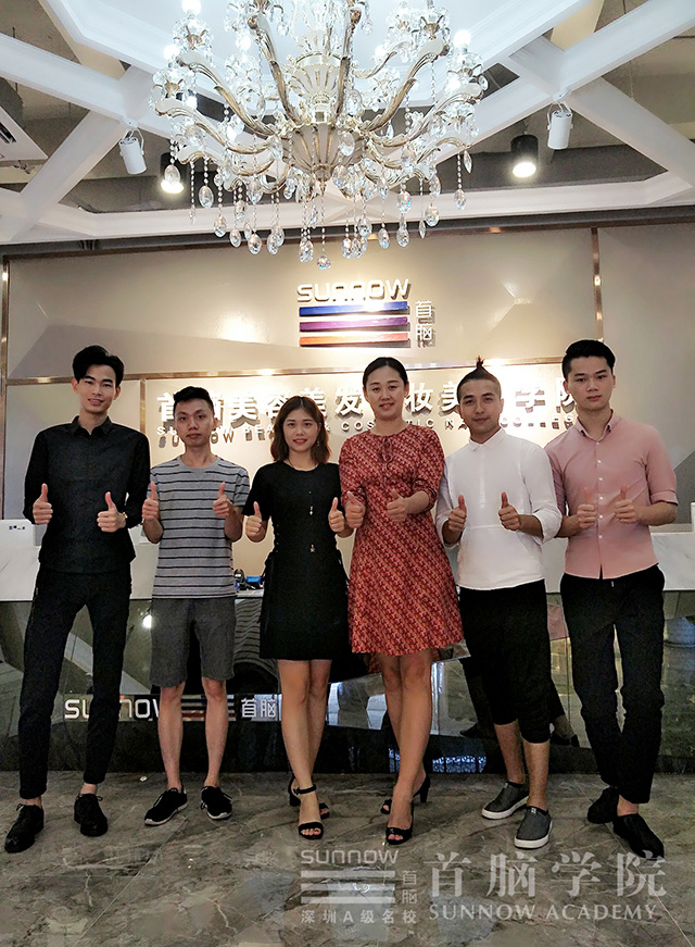 首腦學(xué)院就業(yè)之星 堅守美業(yè)勿忘初心