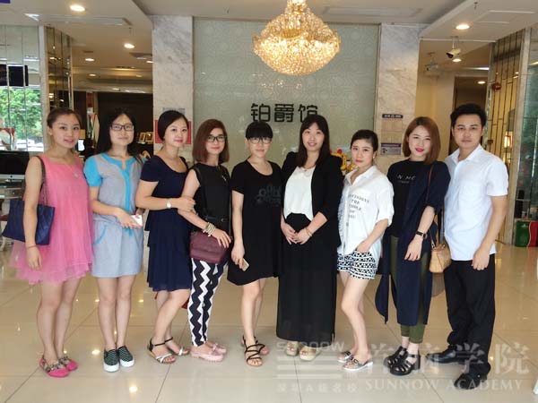 深圳學(xué)化妝哪里好？