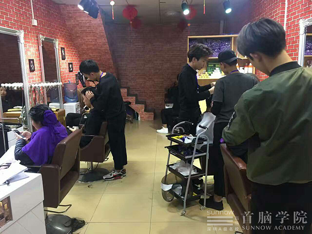 首腦學(xué)院搭建實(shí)力橋梁 讓夢想不只是夢想