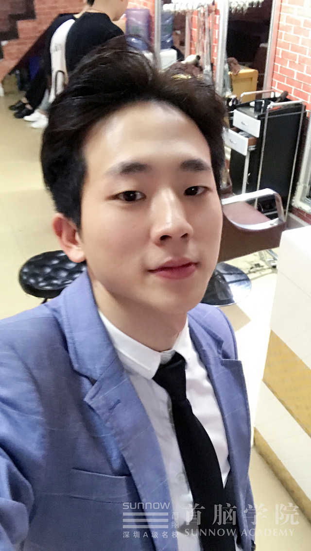 首腦學(xué)院搭建實(shí)力橋梁 讓夢想不只是夢想