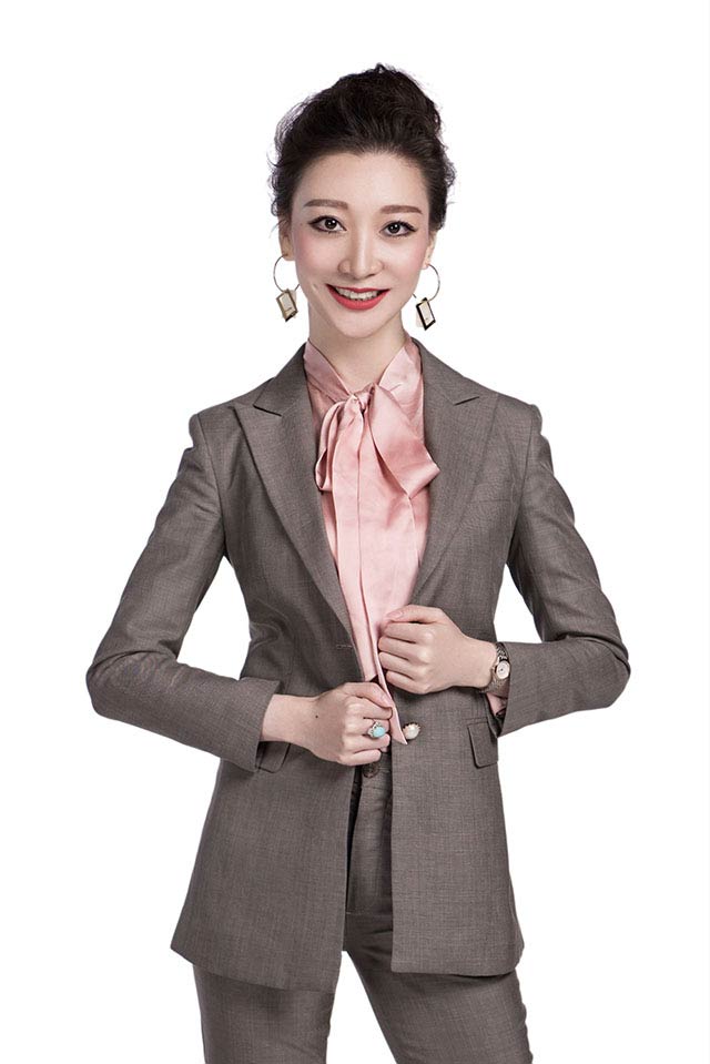 熱烈祝賀首腦學(xué)院周敏老師榮膺“深圳十大好講師”稱號(hào)，開我市美業(yè)培訓(xùn)先河！