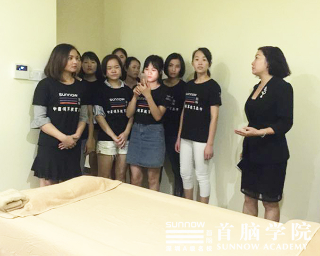 首腦學(xué)院為新力軍開(kāi)啟舞臺(tái)  在花樣年華里盡情搏擊吧！