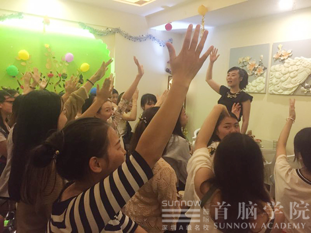 首腦學(xué)院為新力軍開(kāi)啟舞臺(tái)  在花樣年華里盡情搏擊吧！