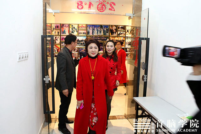 首腦學(xué)院紅火開(kāi)年——奮斗吧！2018！