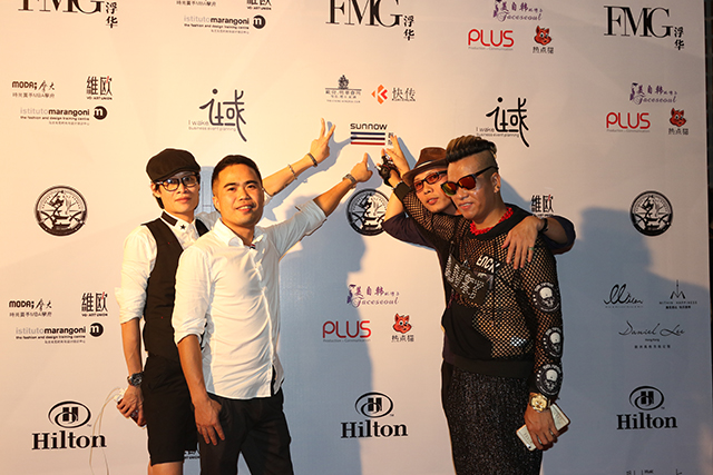 首腦助力希爾頓浮華派對(duì)