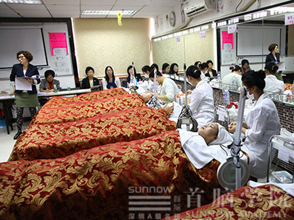 首腦學(xué)院粵港澳合作“一試三證”考試