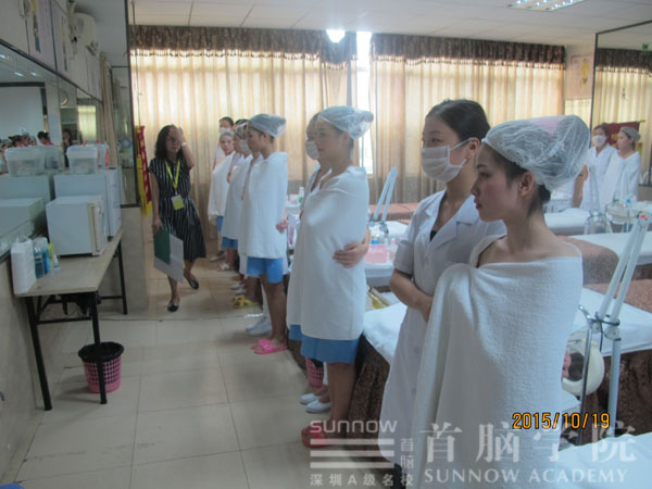 “一試三證”龍華美容班學員蓄勢待發(fā)