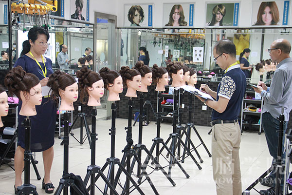 首腦學(xué)院一試三證