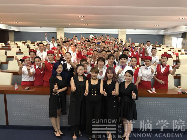 美麗不打折 魅力百分百——首腦學院與敏華控股集團強強聯(lián)手，打造盛世美妝