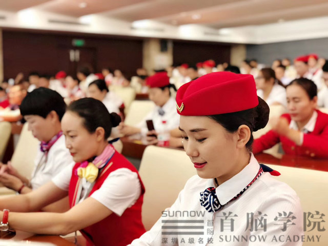 美麗不打折 魅力百分百——首腦學院與敏華控股集團強強聯(lián)手，打造盛世美妝