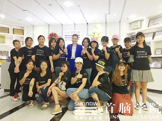 揭開(kāi)印度海娜手繪神秘面紗