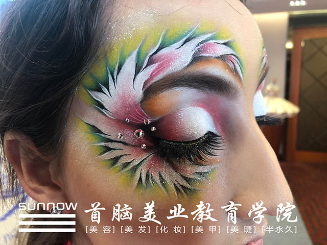 化妝學(xué)?；瘖y作品圖