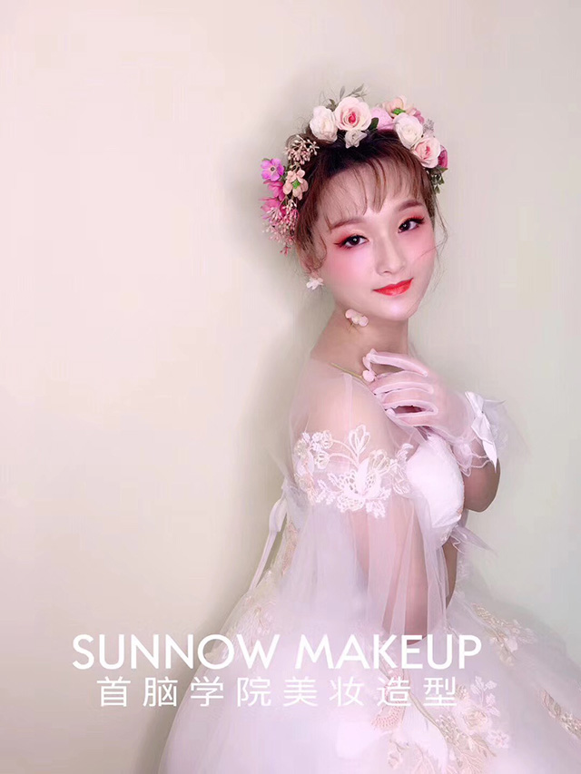 深圳學(xué)化妝圖