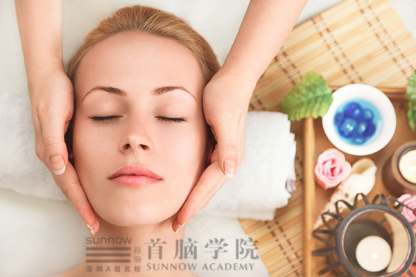 女生學美容美發(fā)好嗎？選擇哪家學校好