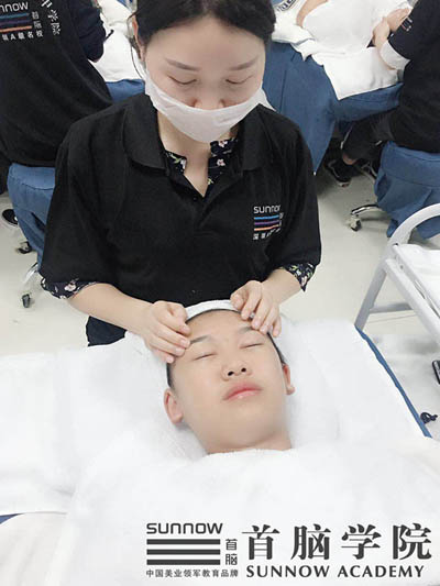 深圳學(xué)美容選哪個(gè)培訓(xùn)學(xué)校好