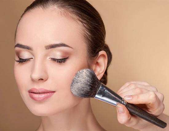 怎樣選擇深圳的化妝學校