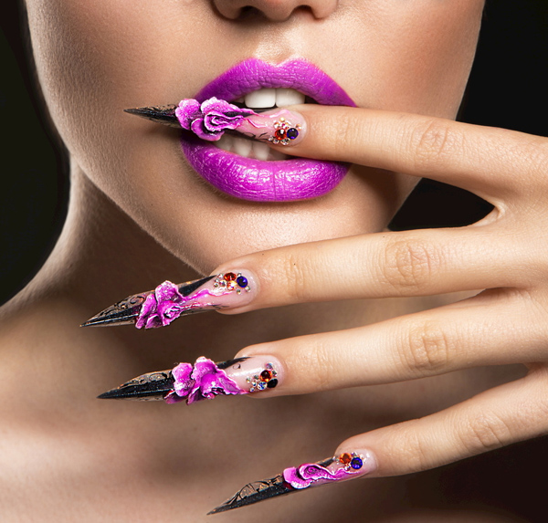 哪些美甲化妝學(xué)校好