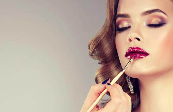 2021年化妝師好學嗎