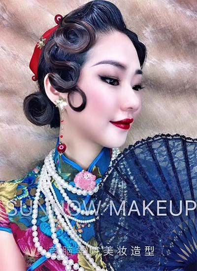 國內(nèi)專業(yè)的化妝培訓(xùn)學(xué)校