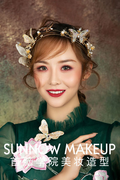 化妝培訓(xùn)學(xué)校哪家好