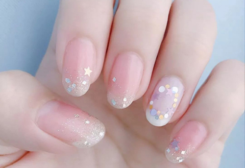 2021年學(xué)美甲