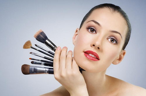 學化妝要多少學費要學多久