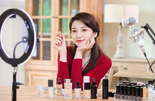 化妝培訓(xùn)班要多少錢