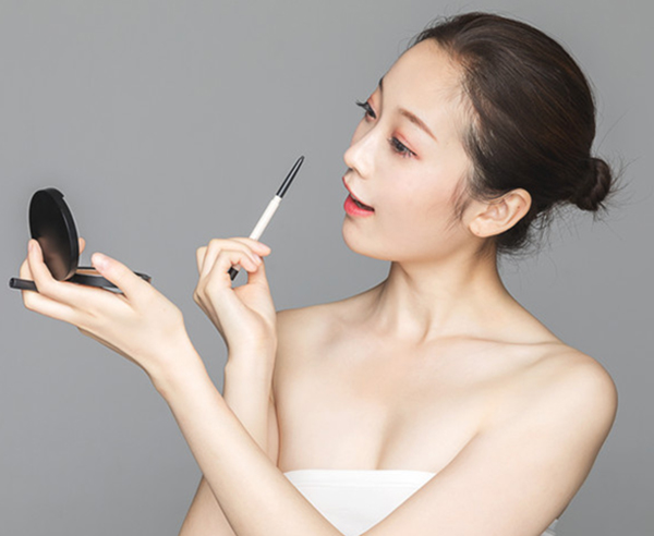 正規(guī)化妝學(xué)校需要多少錢