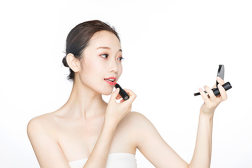 哪家化妝培訓學校比較好