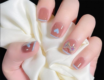 美甲培訓(xùn)學(xué)校多少錢一個月