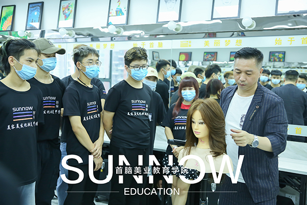 學(xué)理發(fā)的學(xué)費(fèi)是多少