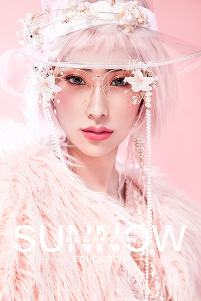 2022年化妝培訓班要多少錢