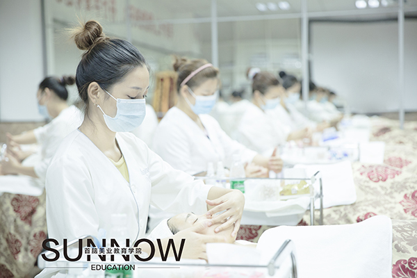 深圳好的專業(yè)美容培訓(xùn)機(jī)構(gòu)