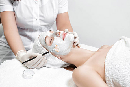 美容培訓(xùn)學(xué)校學(xué)費(fèi)多少錢(qián)