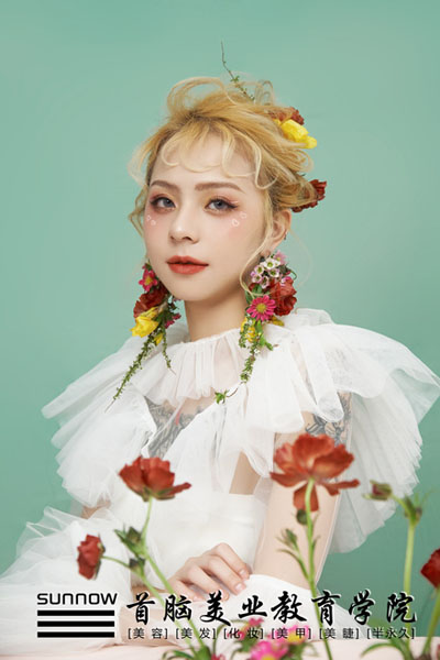 國內(nèi)哪里有專業(yè)化妝培訓學校