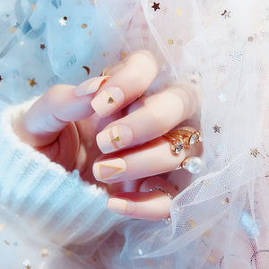 美甲美睫培訓(xùn)學(xué)校費(fèi)用多少錢(qián)